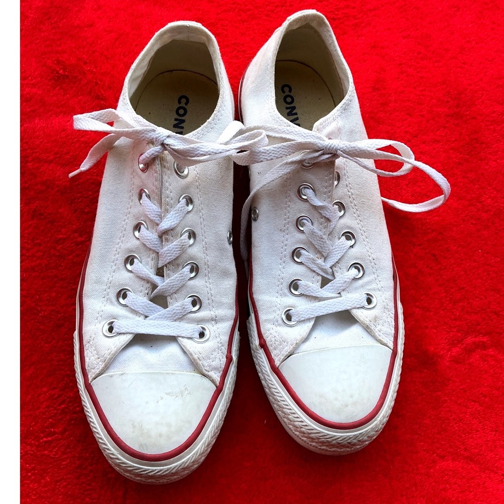 Converse Chuck Taylor All Star Womens 9 White Good Low Top Sneakers M7652